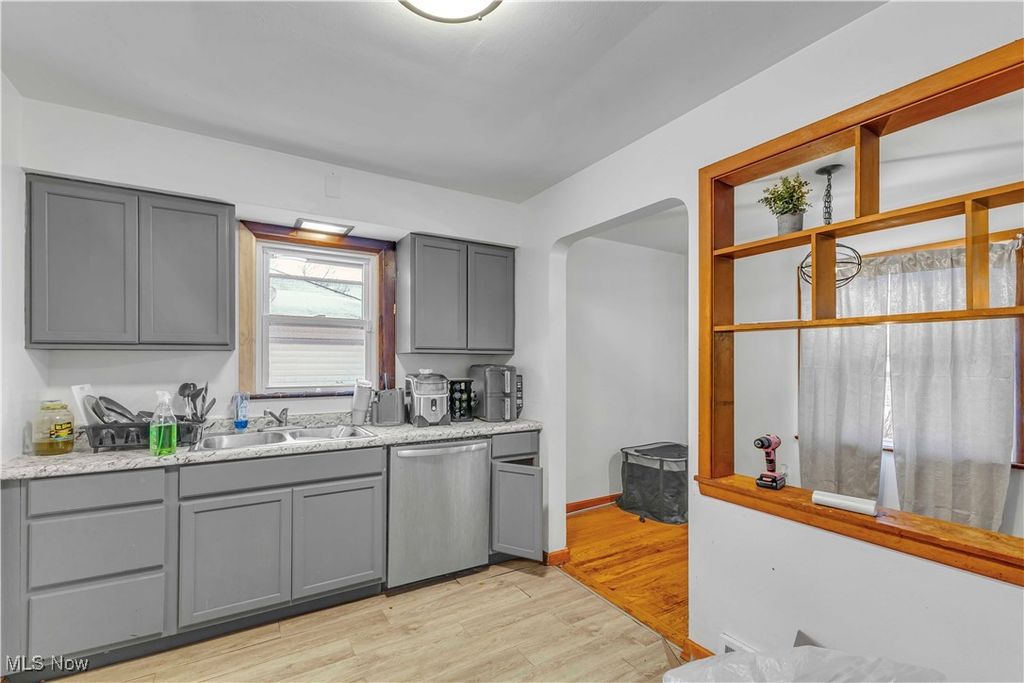 Photo of 13704 Linn Avenue, Garfield Heights, OH 44125 (MLS # 5176550)