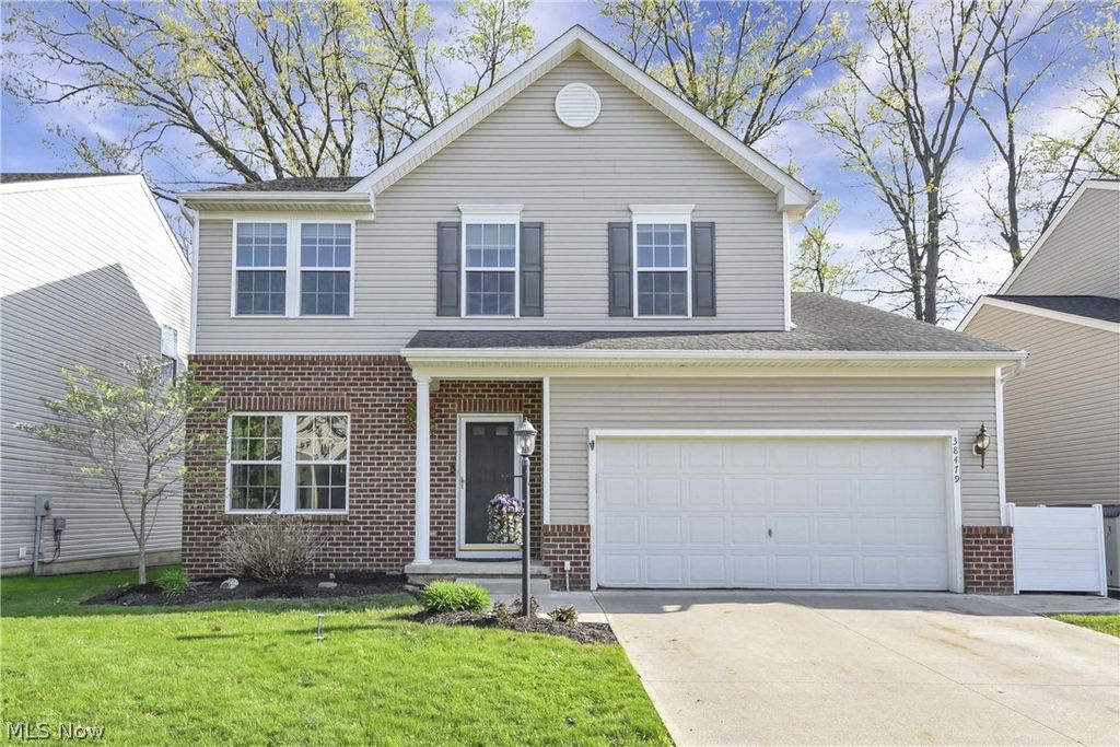 Photo of 38479 Foxglen Avenue, Avon, OH 44011 (MLS # 5203840)