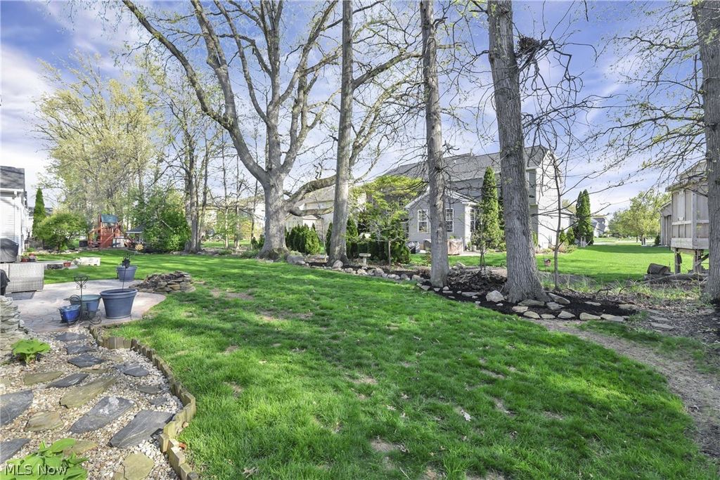 Photo of 38479 Foxglen Avenue, Avon, OH 44011 (MLS # 5203840)