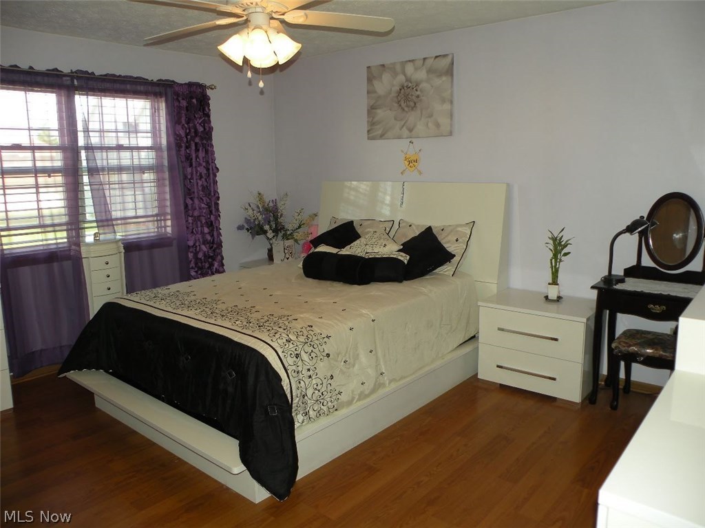 Bittersweet Estates Ph 04 Condos - Residential