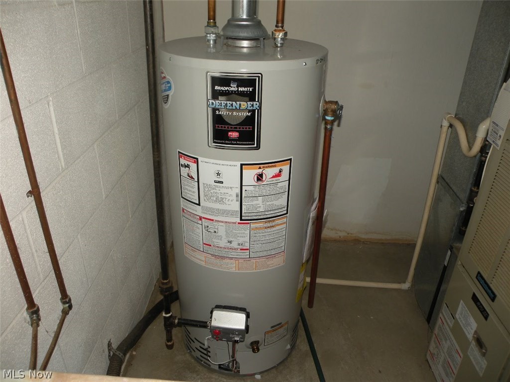 Bittersweet Estates Ph 04 Condos - Residential