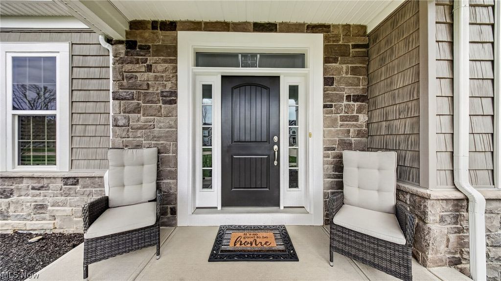 Photo of 32646 Albion Drive, Avon Lake, OH 44012 (MLS # 5202176)