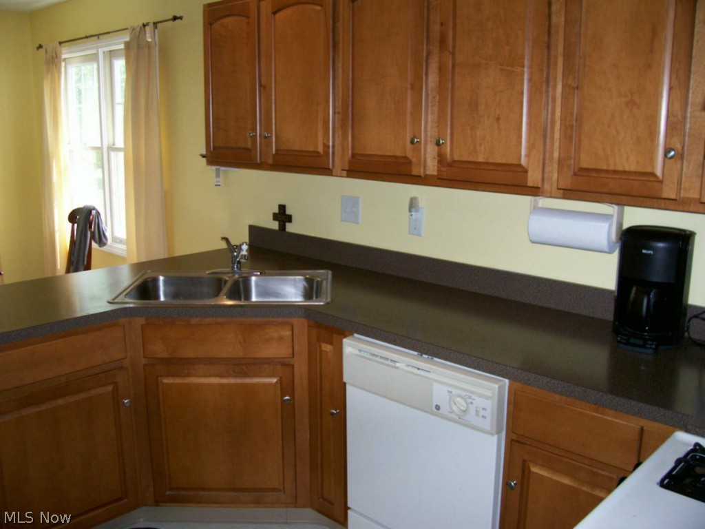 Macintosh Farms Condo 03 - Residential