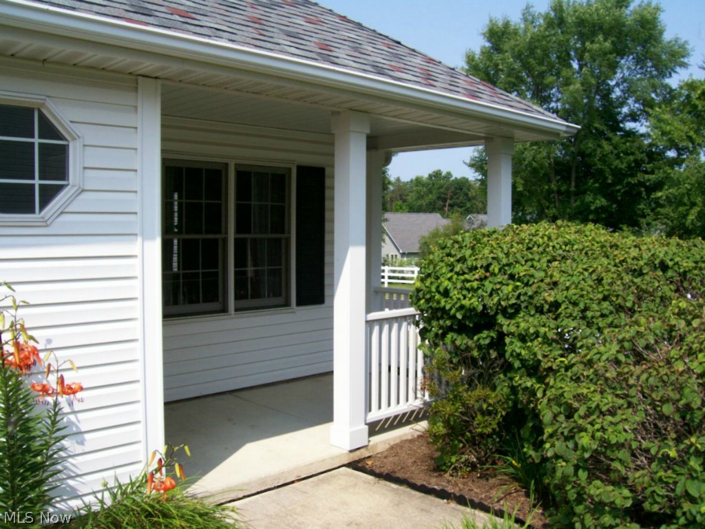 Macintosh Farms Condo 03 - Residential