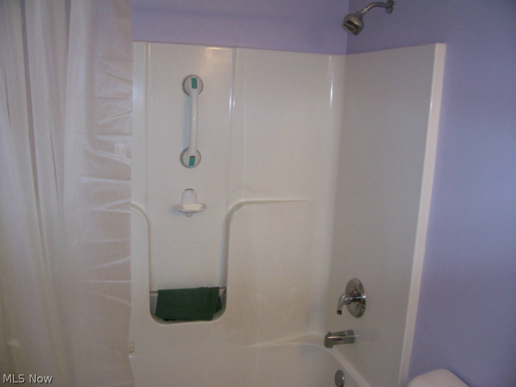 Macintosh Farms Condo 03 - Residential