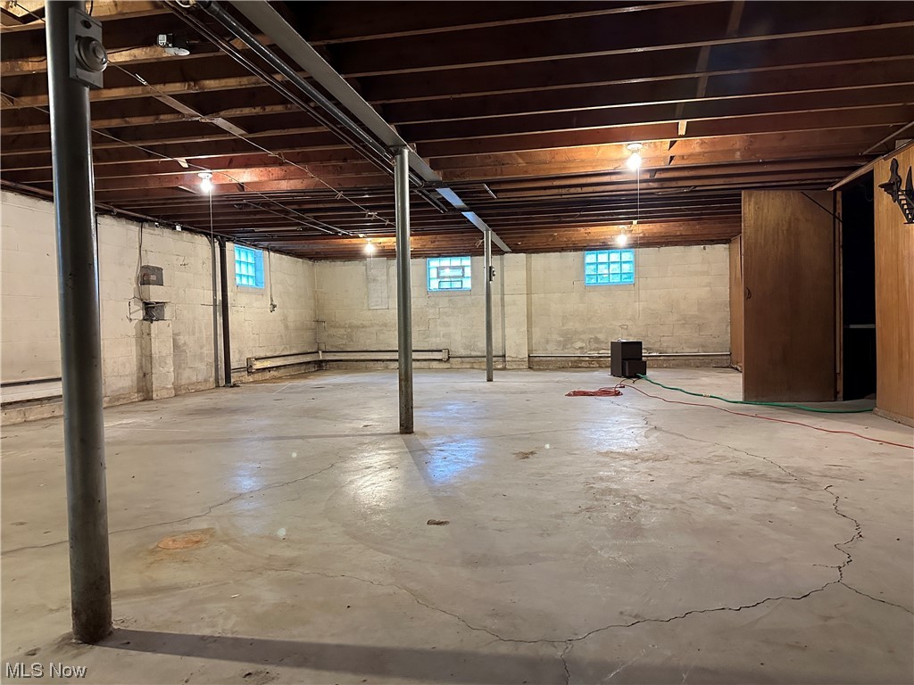 Harry May 08 02 - Residential