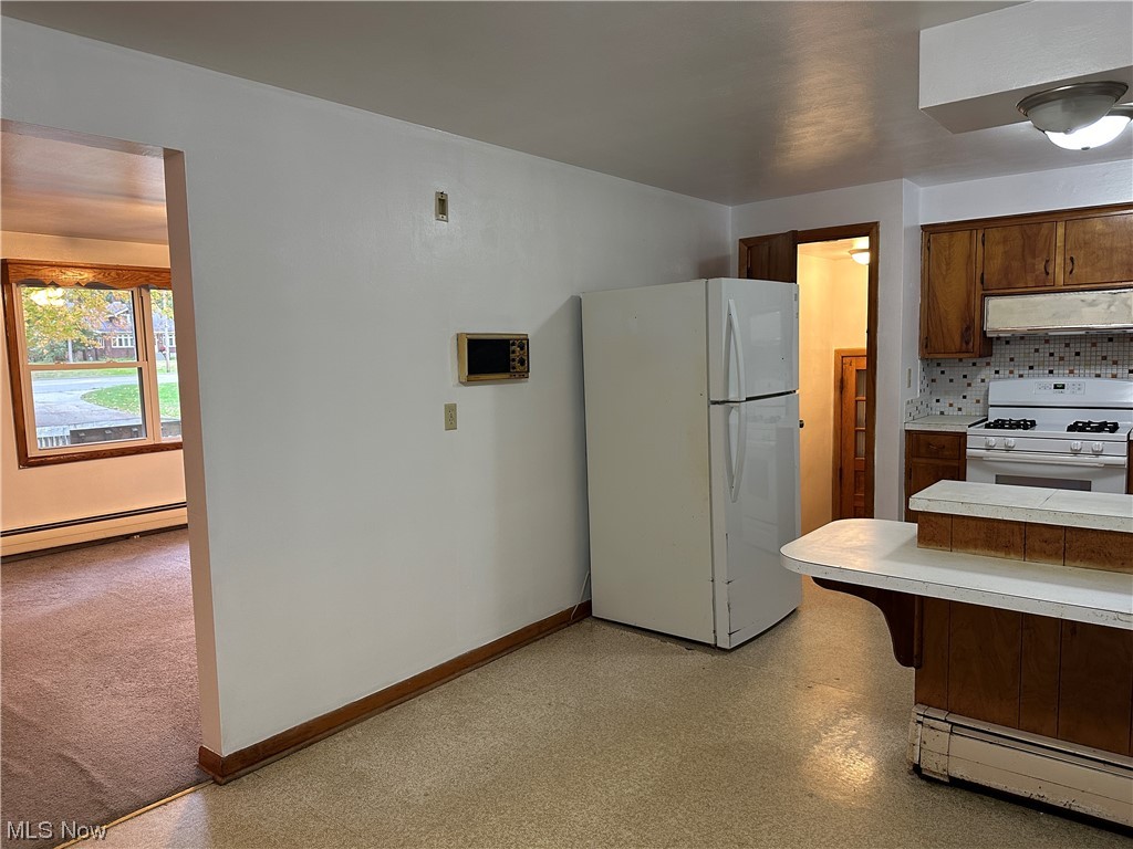 Harry May 08 02 - Residential