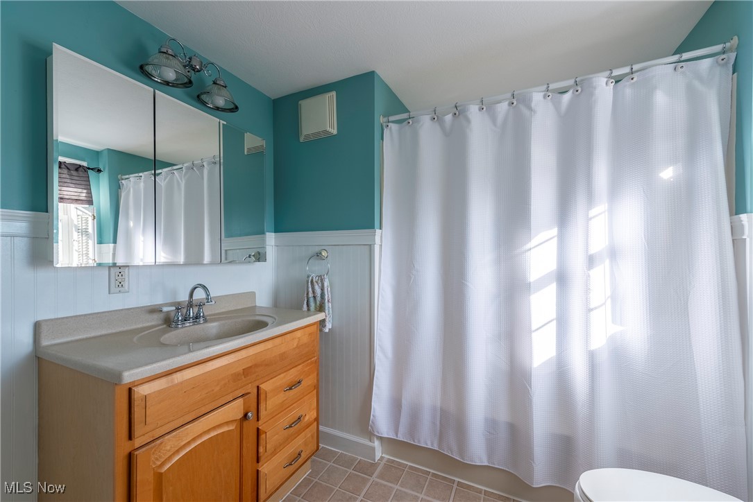 Lorain, Ohio 44055, United States, 5 Bedrooms Bedrooms, ,3 BathroomsBathrooms,Residential,Active,240617