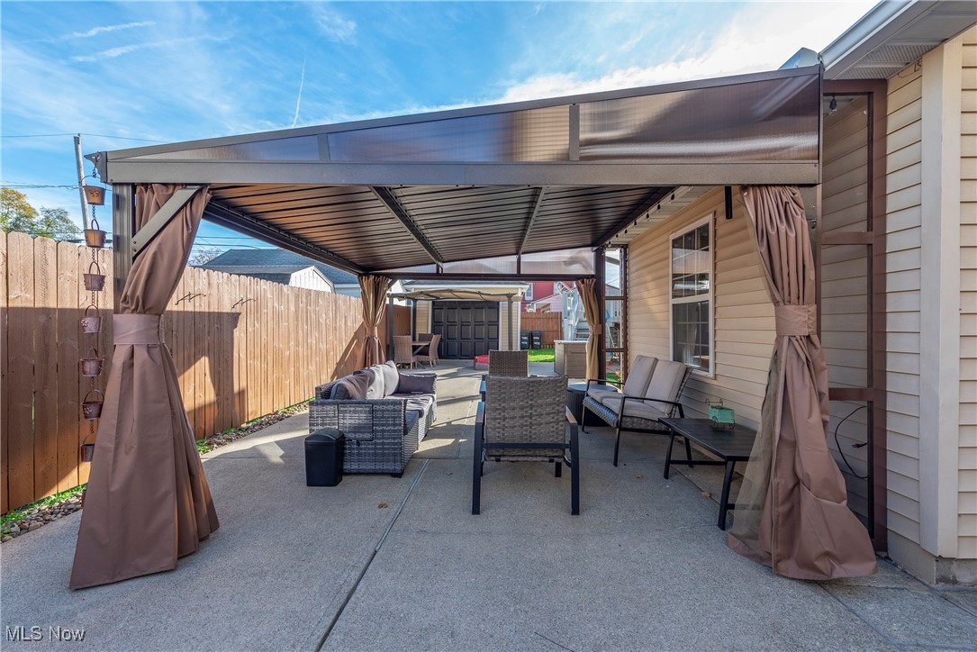 Lorain, Ohio 44055, United States, 5 Bedrooms Bedrooms, ,3 BathroomsBathrooms,Residential,Active,240617