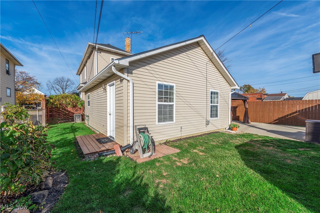 Lorain, Ohio 44055, United States, 5 Bedrooms Bedrooms, ,3 BathroomsBathrooms,Residential,Active,240617