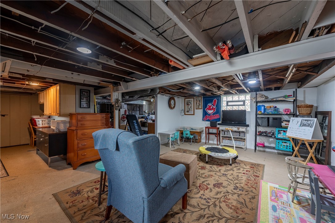 Lorain, Ohio 44055, United States, 5 Bedrooms Bedrooms, ,3 BathroomsBathrooms,Residential,Active,240617