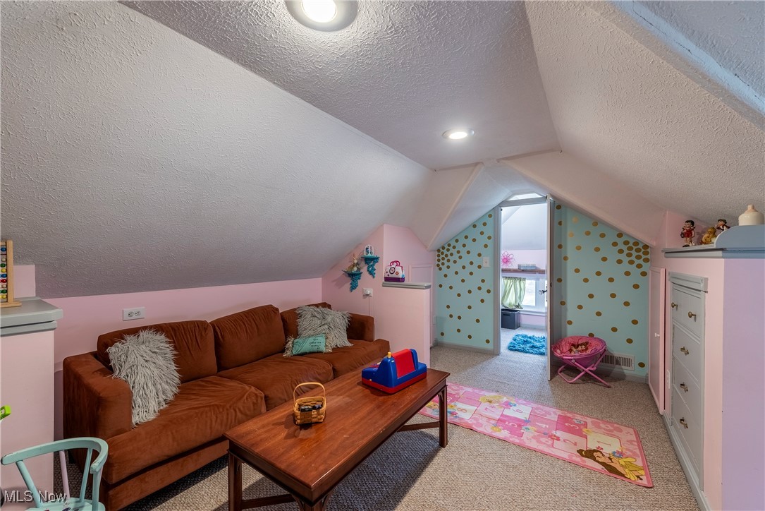 Lorain, Ohio 44055, United States, 5 Bedrooms Bedrooms, ,3 BathroomsBathrooms,Residential,Active,240617