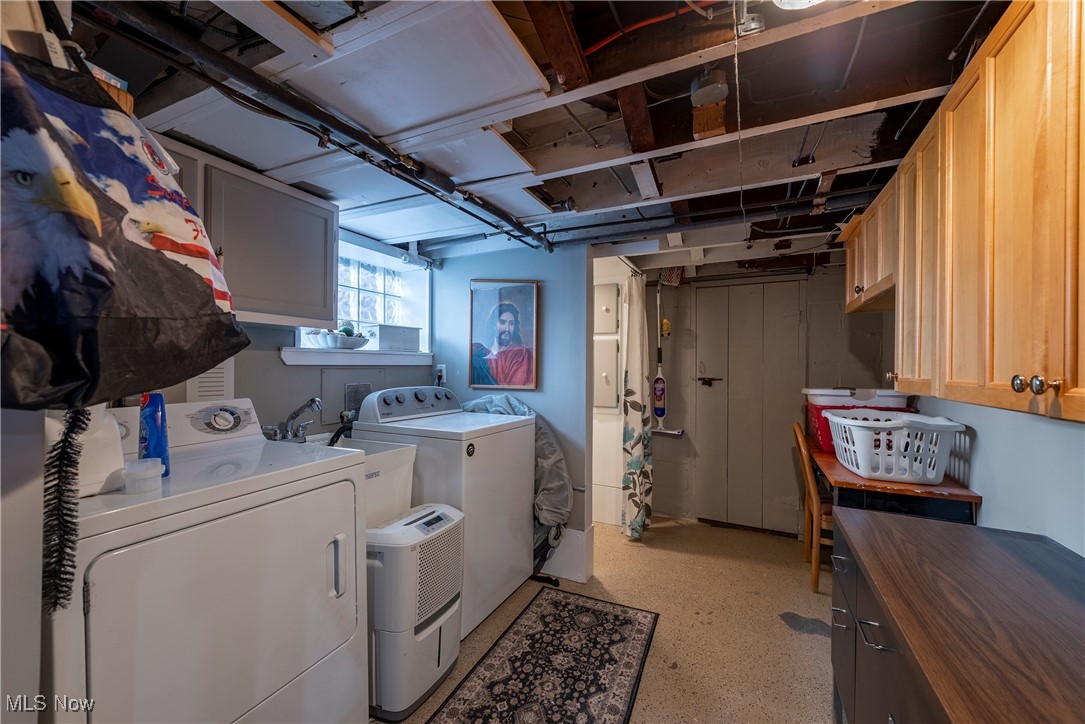 Lorain, Ohio 44055, United States, 5 Bedrooms Bedrooms, ,3 BathroomsBathrooms,Residential,Active,240617