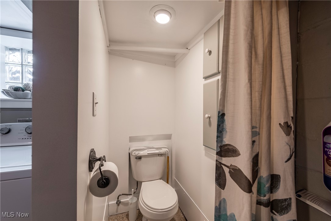 Lorain, Ohio 44055, United States, 5 Bedrooms Bedrooms, ,3 BathroomsBathrooms,Residential,Active,240617