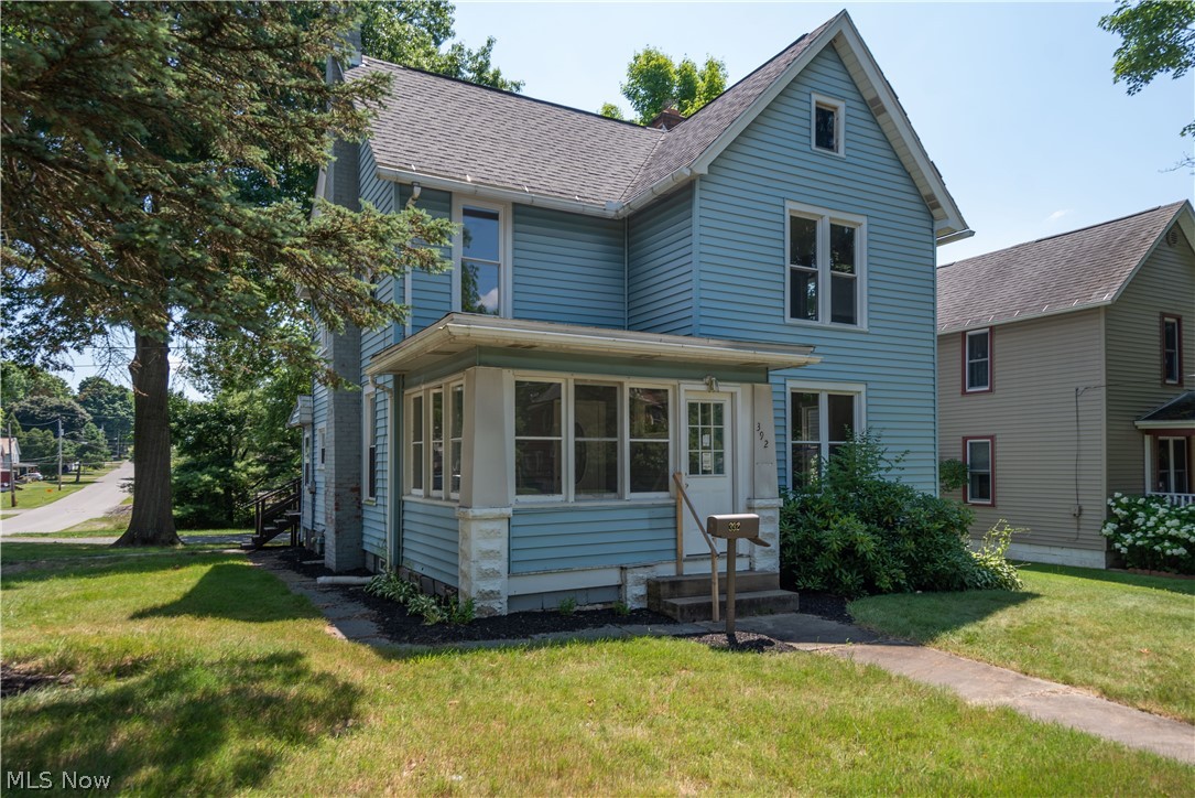 Main image without alt text