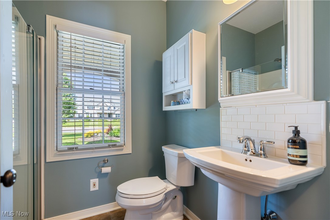 10686 Cleveland Avenue, Uniontown, Ohio image 16