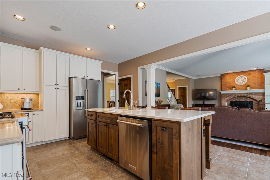 10686 Cleveland Avenue, Uniontown, Ohio image 13