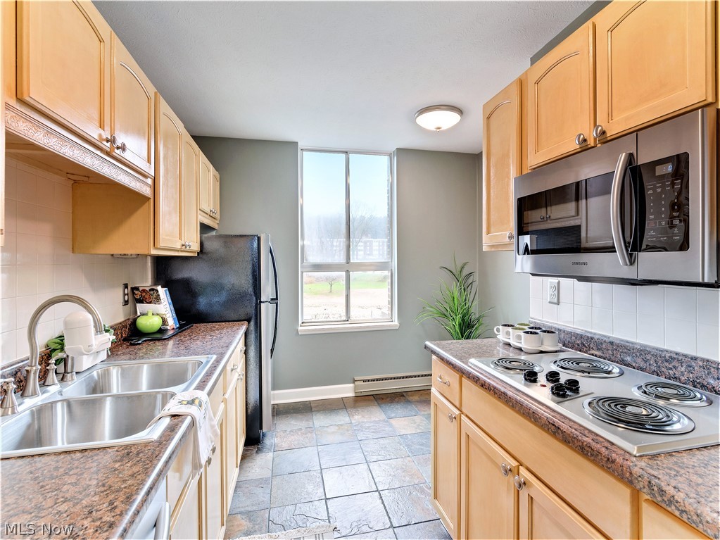 Silver Lake Towers Condo - Residential