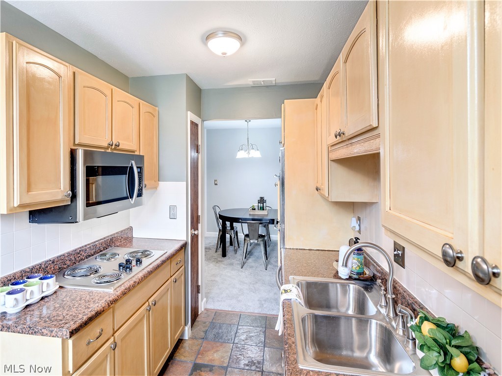 Silver Lake Towers Condo - Residential