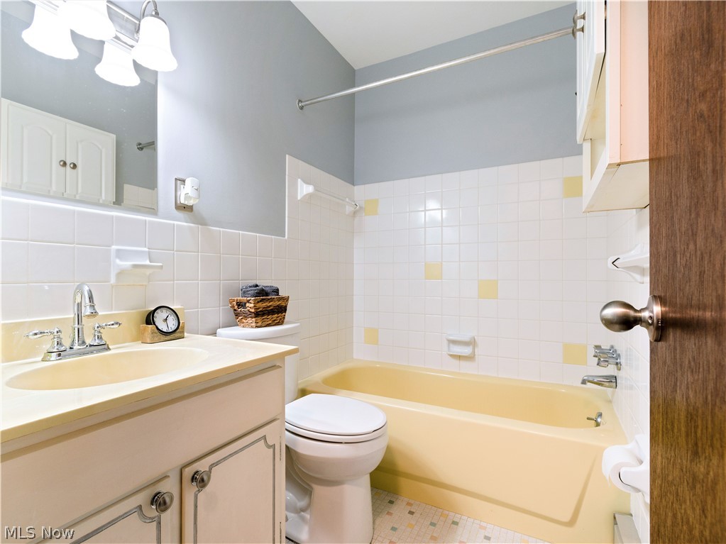 Silver Lake Towers Condo - Residential