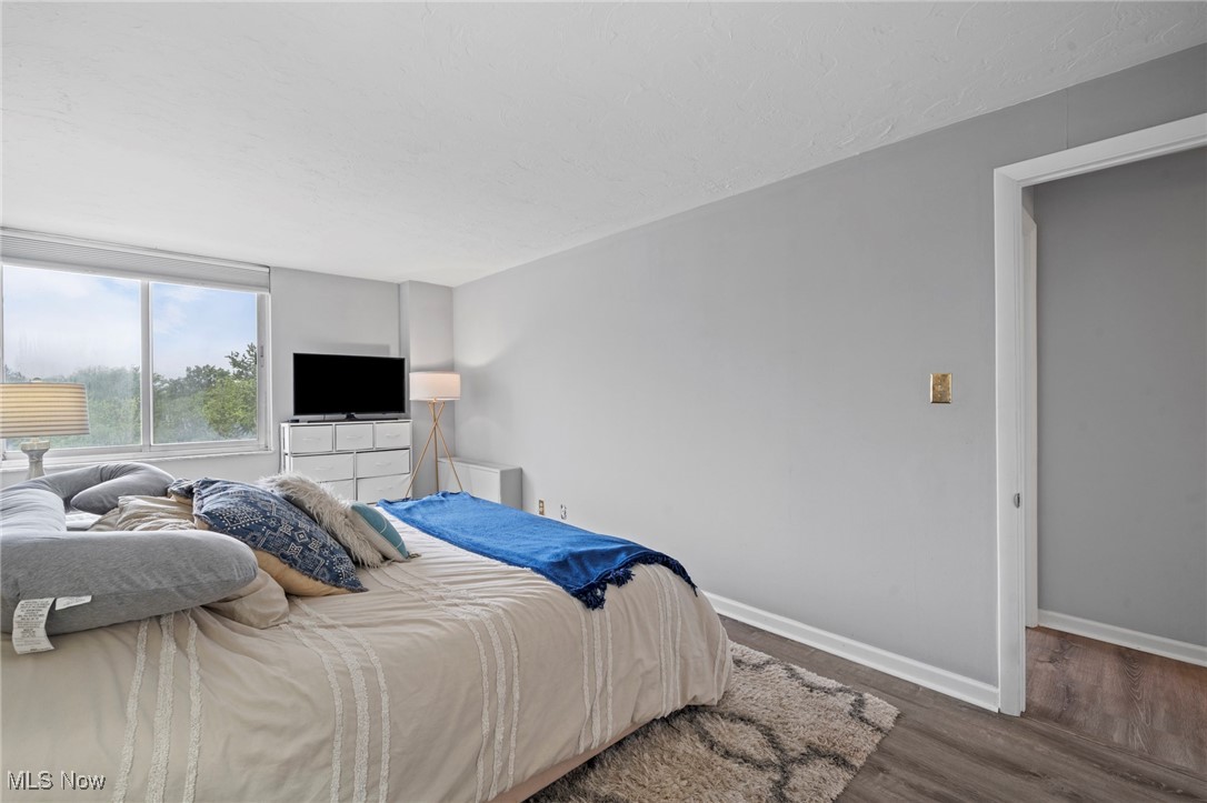 Carlyle Condos - Residential