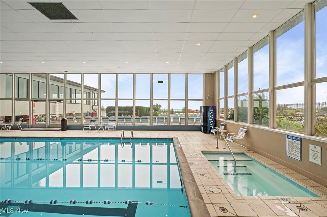 Carlyle Condos - Residential