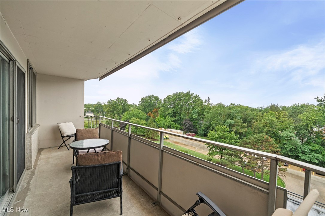 Carlyle Condos - Residential