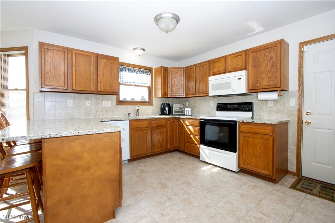 898 Sand Stone Drive, Wooster, Ohio image 12