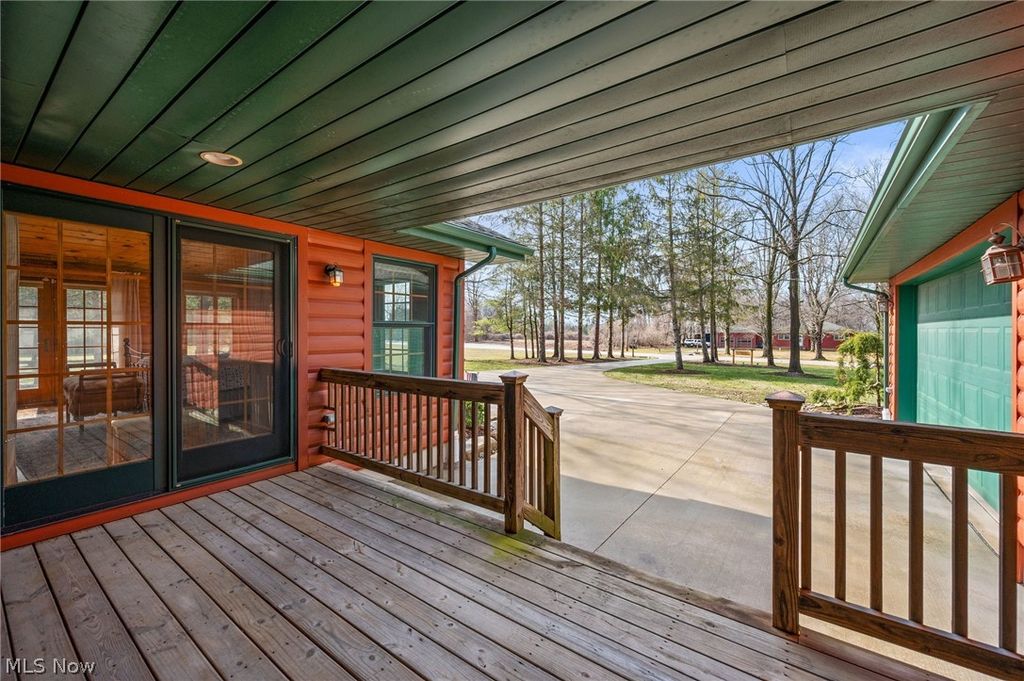 Photo of 17627 Northview Drive, Chagrin Falls, OH 44023 (MLS # 5192559)