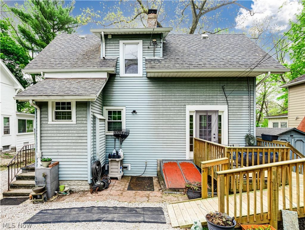 Photo of 1340 Front Street, Cuyahoga Falls, OH 44221 (MLS # 5207628)