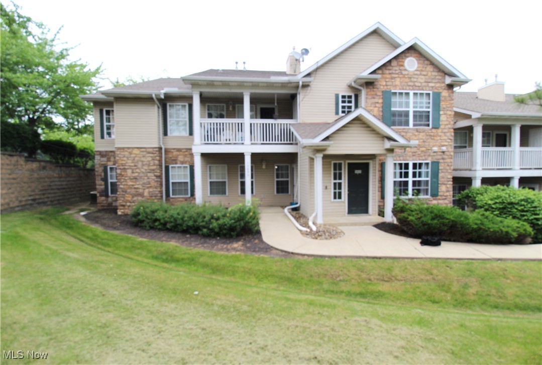 Move in ready, This Rare find in Lenox Creek is a first-floor unit with 3 bedrooms and 2 full baths. This is an End unit and is larger than most with 1389 sq. ft of living space. The three bedrooms are very spacious, and all have walk in closets, One bedroom also has a vanity with mirror. Owners bedroom has its own bathroom with newer fixtures and shower. Open family / Dining room design is great for entertaining. Family room has 2 large windows with plenty of light, gas fireplace adds an additional heat source. Kitchen area has tile flooring and tile backsplash and a pantry. Kitchen is adjacent to the dining room and oversees the family room. In unit laundry is a great feature. Very few opportunities come up in this development due to long term owners. Covered porch is perfect for enjoying the outdoors, Unit is on the rear of the building and is quiet and provides some privacy. This condo is located in a very desirable location that is close to shopping, I71 for easy commutes, restaurants, the metro park system and part of the Strongsville school system. Roof on this building was replaced in 2024.
