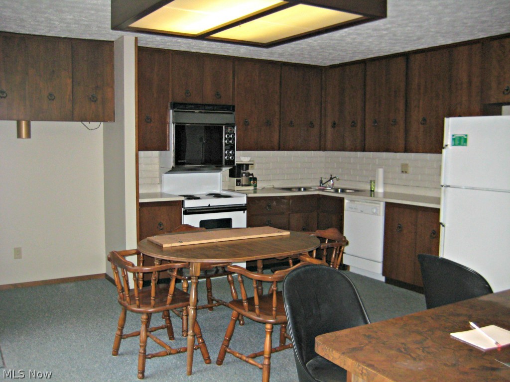 Ledgewood - Residential