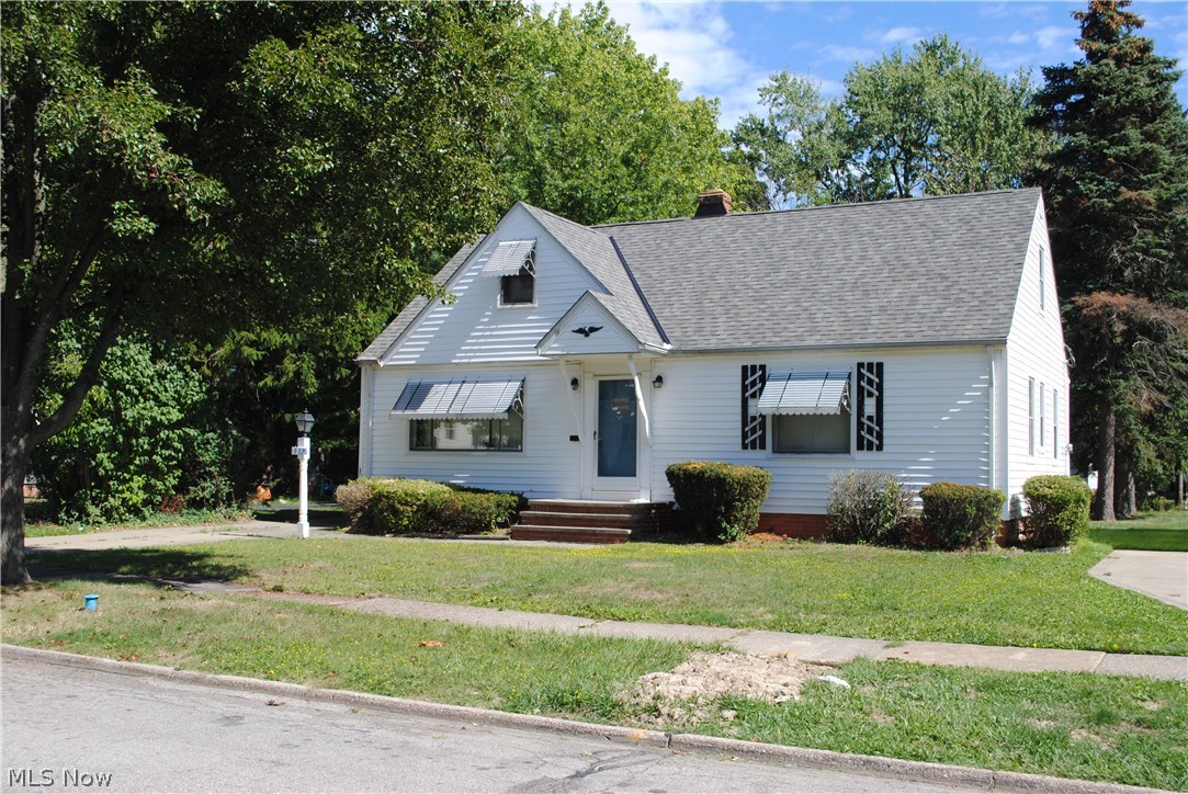BANK OWNED .... Aluminum Bungalow .... Large Living Room .... Eat In Kitchen .... 3 Bedrooms On 1st Floor .... Large Dormer Up .... Hardwood Floors ....