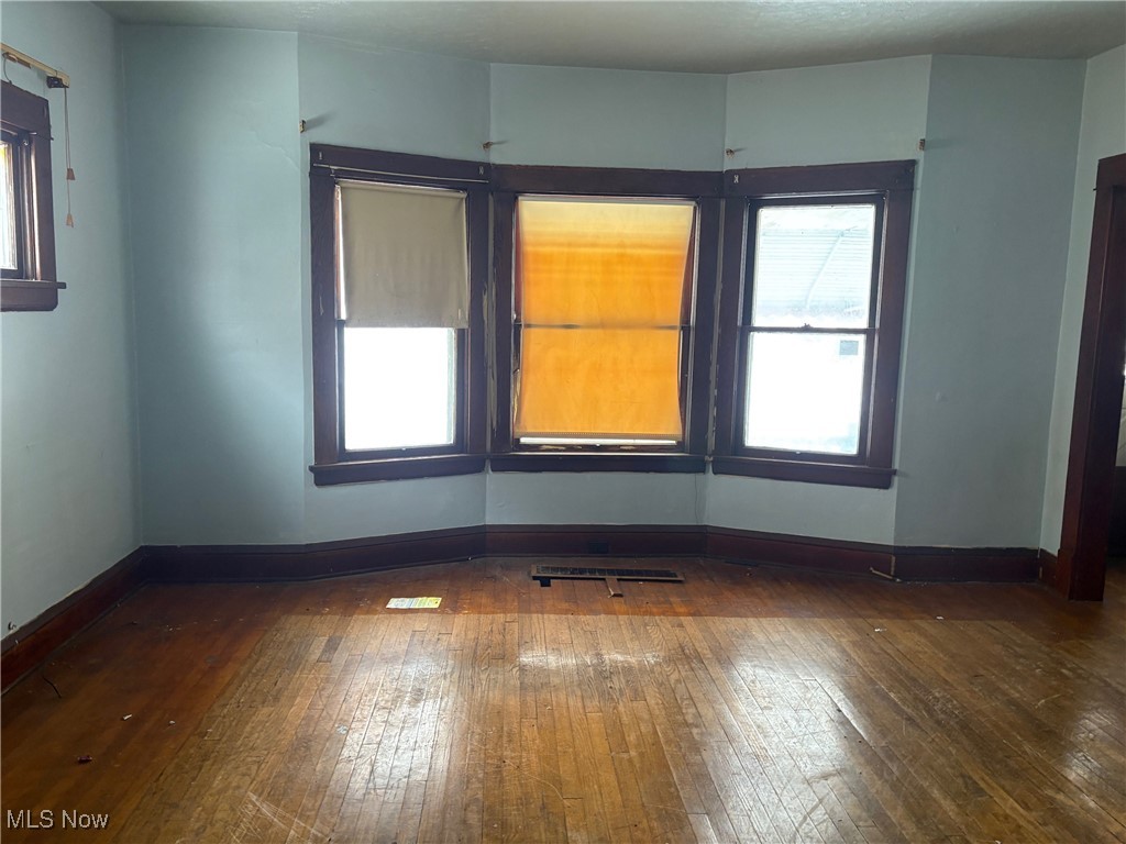 13302 Beachwood Avenue