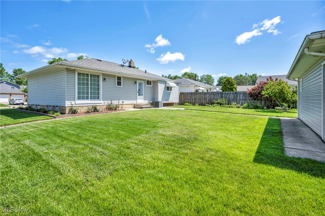 35970 Freed Court, Eastlake, Ohio image 6