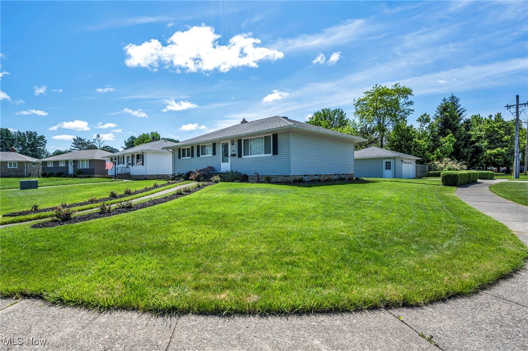 35970 Freed Court, Eastlake, Ohio image 4