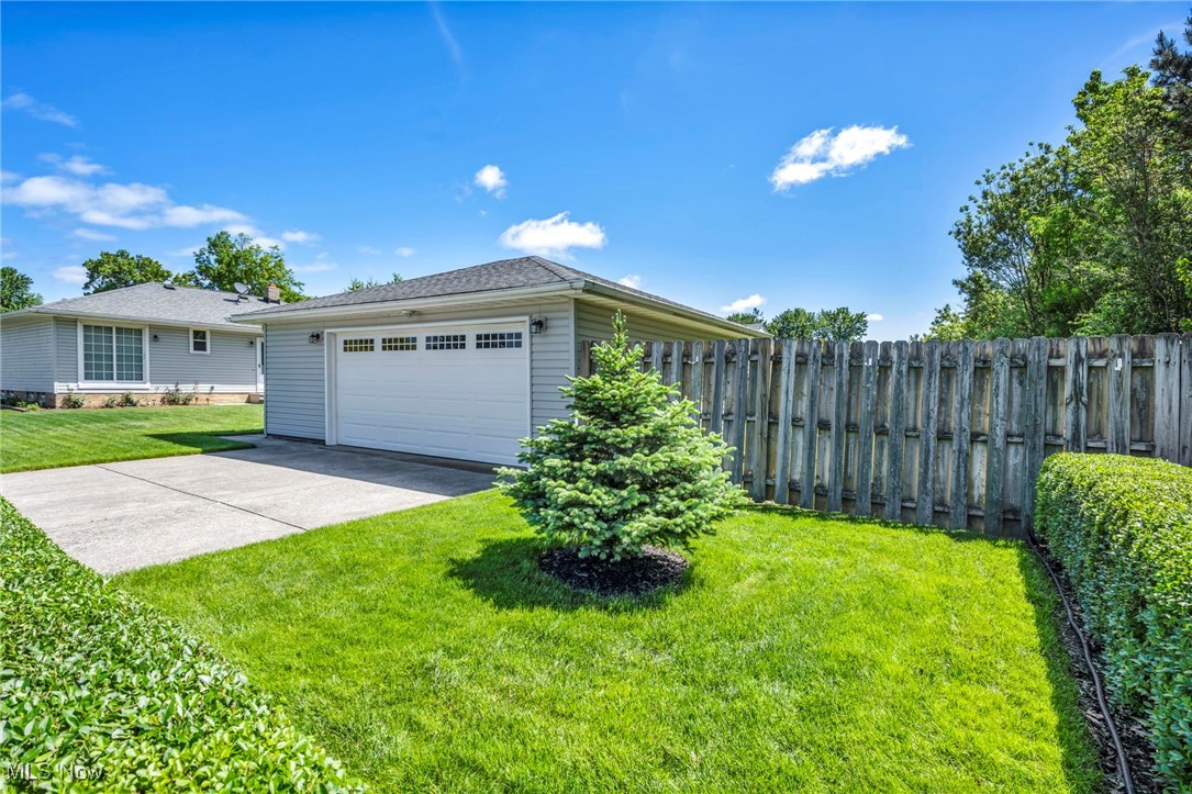35970 Freed Court, Eastlake, Ohio image 8