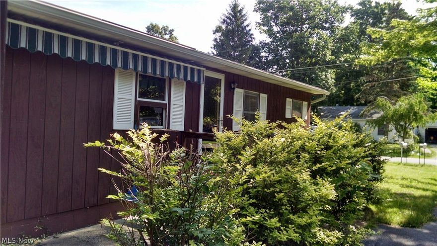 540 sq ft manufactured home on a permanent foundation.  One bedroom.  Needs work, buyer responsible to clean out home and garage.  Selling as is.