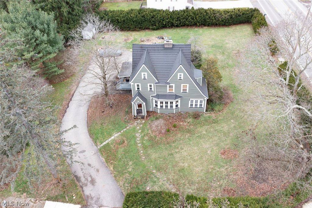 Photo of 652 Parkway Boulevard, Norton, OH 44203 (MLS # 5192842)