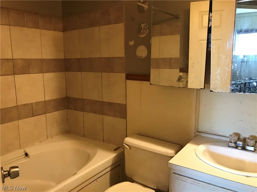 Broadview Companys Vly Road H - Residential