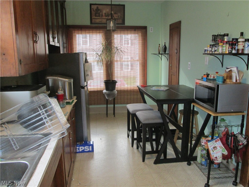 Sharon Heights - Residential