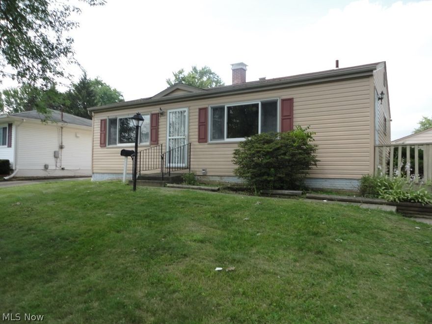 Great Price for this 3 Bedroom, 1 Bath Ranch close to the Park. Home has fenced in yard, deck,  full basement and detached garage,  This would make Great Starter home or Investment Property!