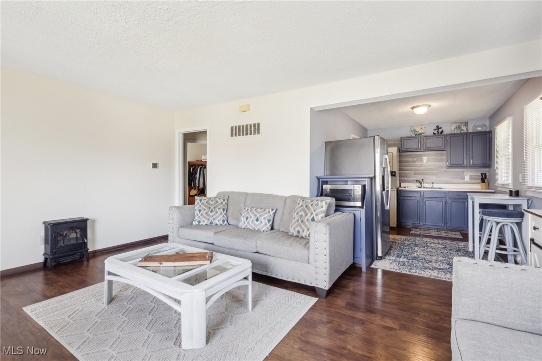 35659 W Island Drive, Eastlake, Ohio image 12