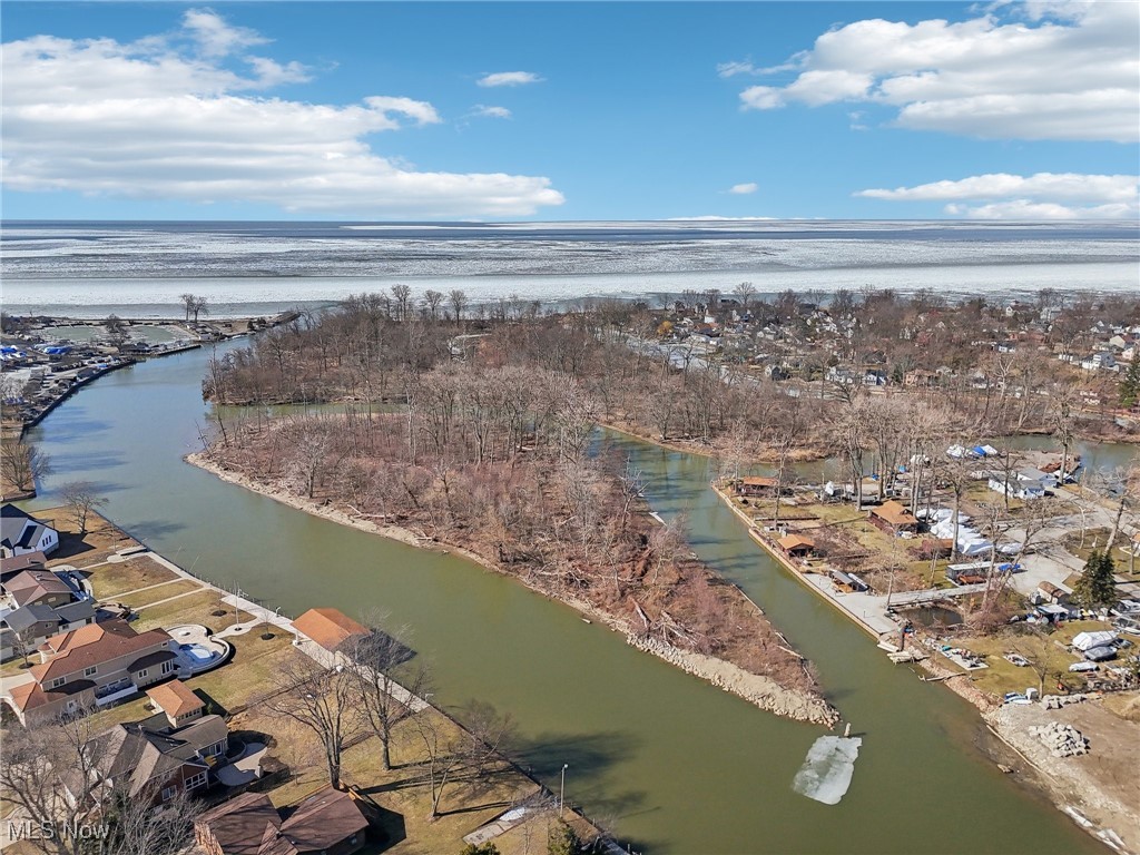 35659 W Island Drive, Eastlake, Ohio image 39