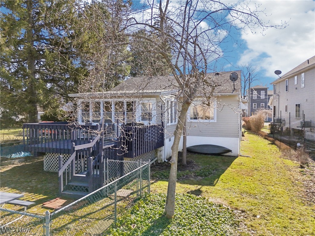 35659 W Island Drive, Eastlake, Ohio image 6