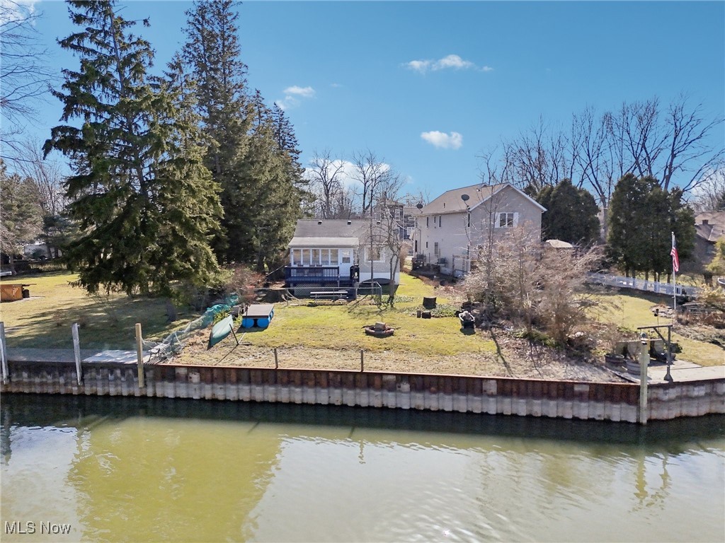 35659 W Island Drive, Eastlake, Ohio image 3