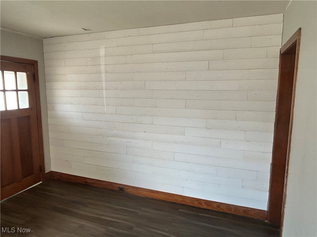 1516 Elm Street