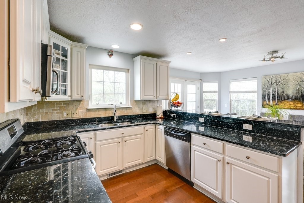 9800 Creekside Way, Streetsboro, Ohio image 23