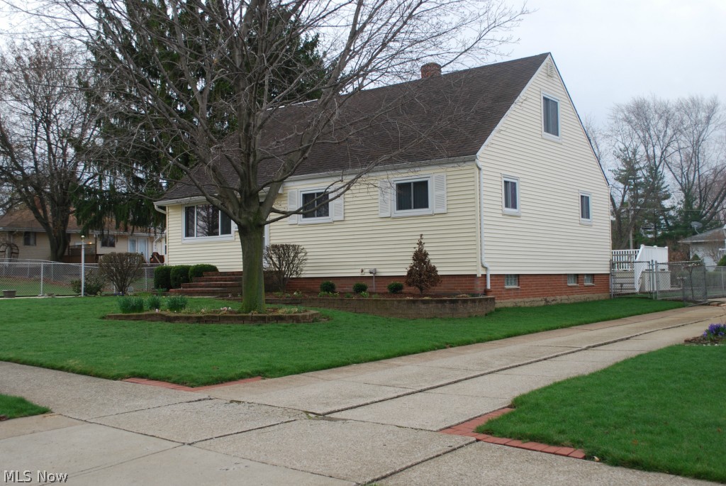 Alex Fodor Realty Companys Su - Residential