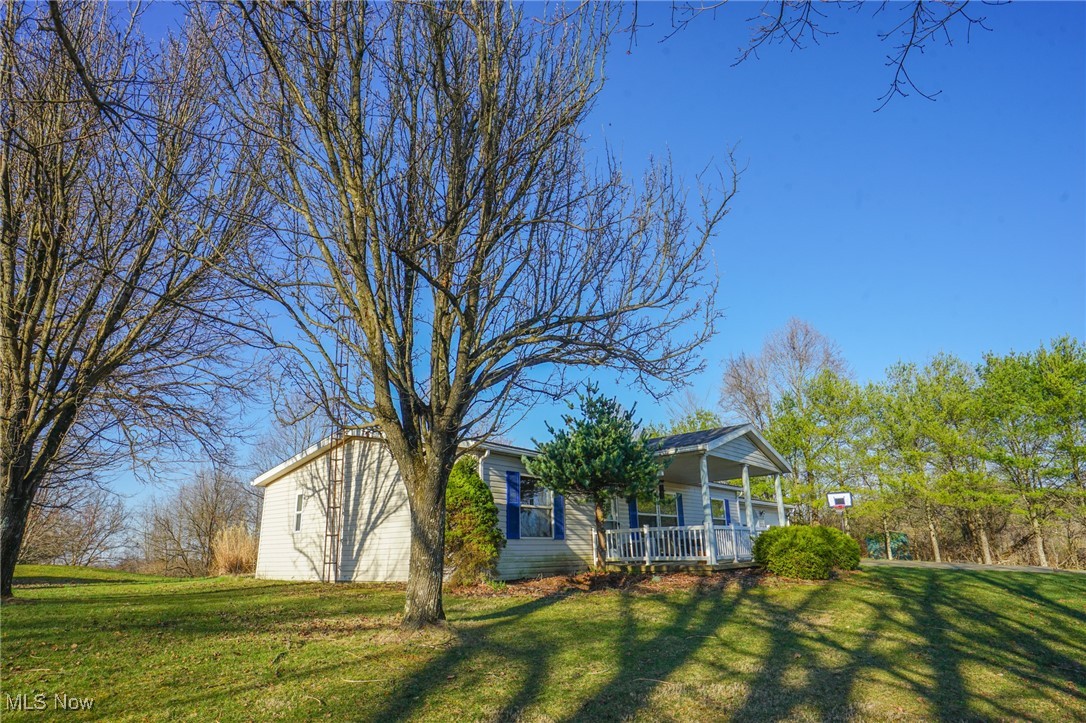 8672 Ridgeview Rd Rd, Chandlersville, Ohio image 3